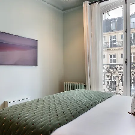 Collection Serviced In Opéra - Rue Saint-lazare